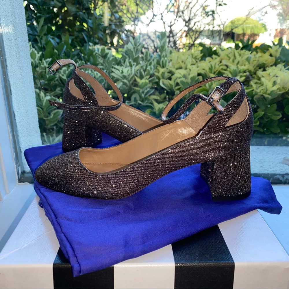 Women’s size 34 shimmery purple heels (super comfortable)